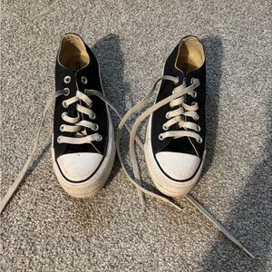 Black low top converse